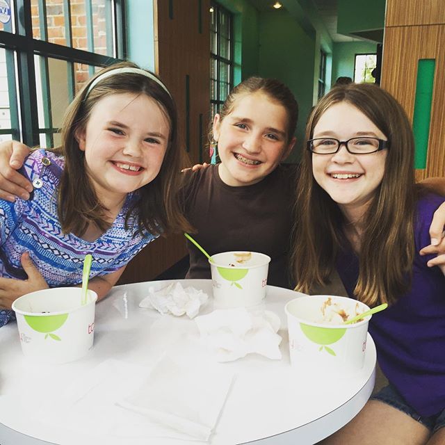 The Dose Girls minis together for a last of summer tasty treat! This time next week it is back to school!